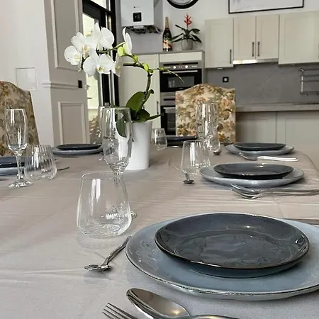 Le De Jean Thevenin, Avec Parking Gratuit * Επερνέ